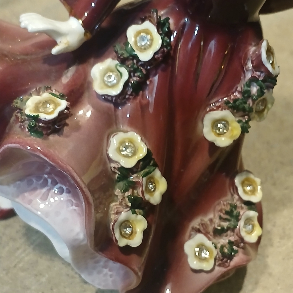 Lefton Burgundy and Cream Lady Figurine - Picture 5 of 7